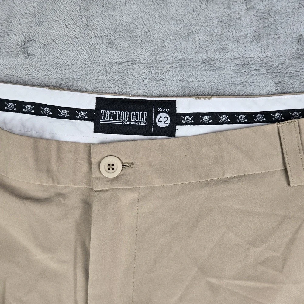 Tattoo Golf Performance Shorts Men's Size 42 Stretch Poly‎ Beige Skull EUC